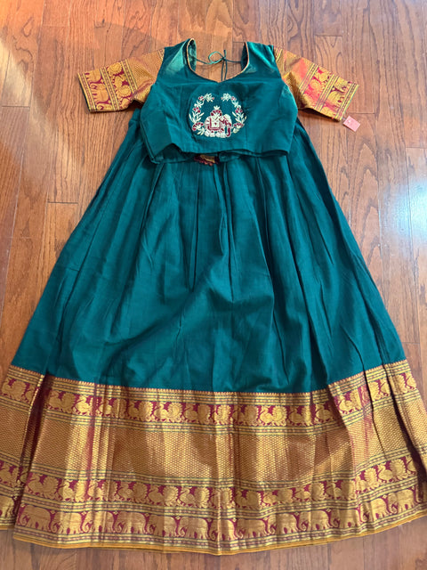 Teen/Adult Medium - Narayanpet Lehanga Set