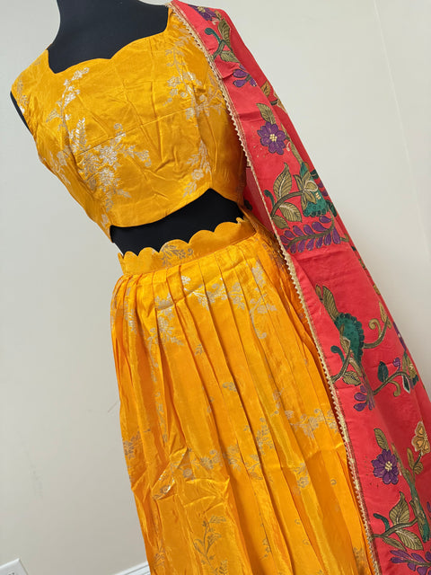 Women XXL- Banaras Brocade Lehanga Set
