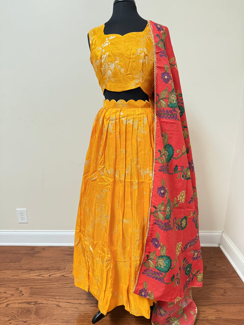 Women XXL- Banaras Brocade Lehanga Set