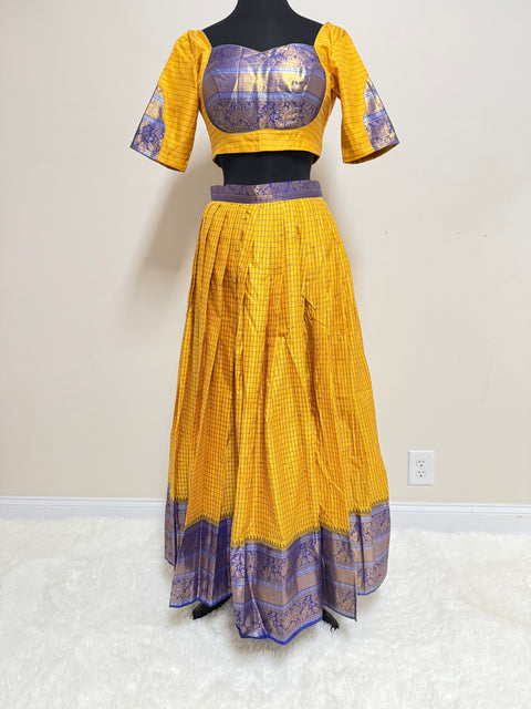 Teen/Adult Medium - Semi Gadwal Pattu Lehanga Set
