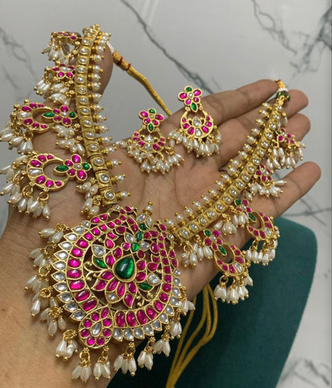 Pachi Kundan Jadau Guttapusalu Necklace
