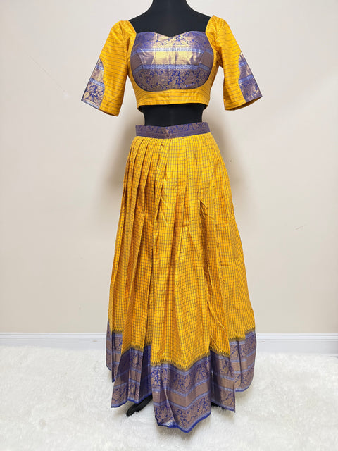 Teen/Adult Medium - Semi Gadwal Pattu Lehanga Set