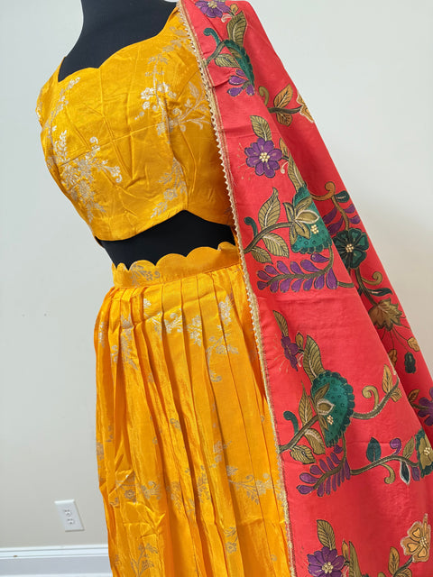 Women XXL- Banaras Brocade Lehanga Set