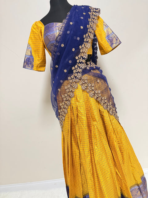 Teen/Adult Medium - Semi Gadwal Pattu Lehanga Set