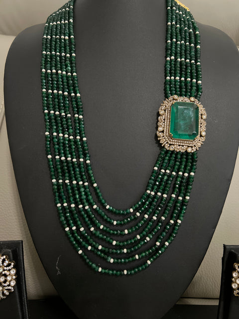 Victorian Green Beaded necklace set.